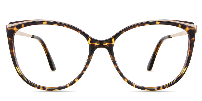 Averi eyeglasses in the demi variant - it's a cat eye-shaped frame in tortoise color.