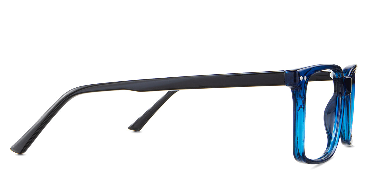 Dante eyeglasses in the navy variant - have slim temples.