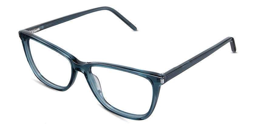 Ophelia eyeglasses in the kingfish variant - have a narrow 15mm width nose bridge.